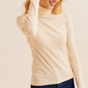 kotn white cream turtleneck size small